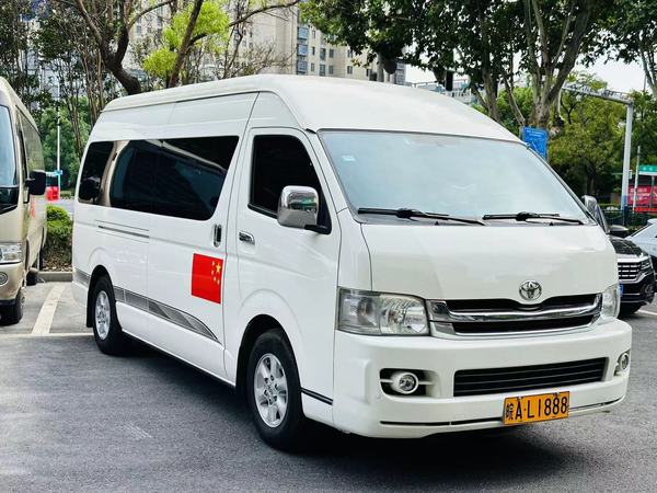 進口豐田海獅12座